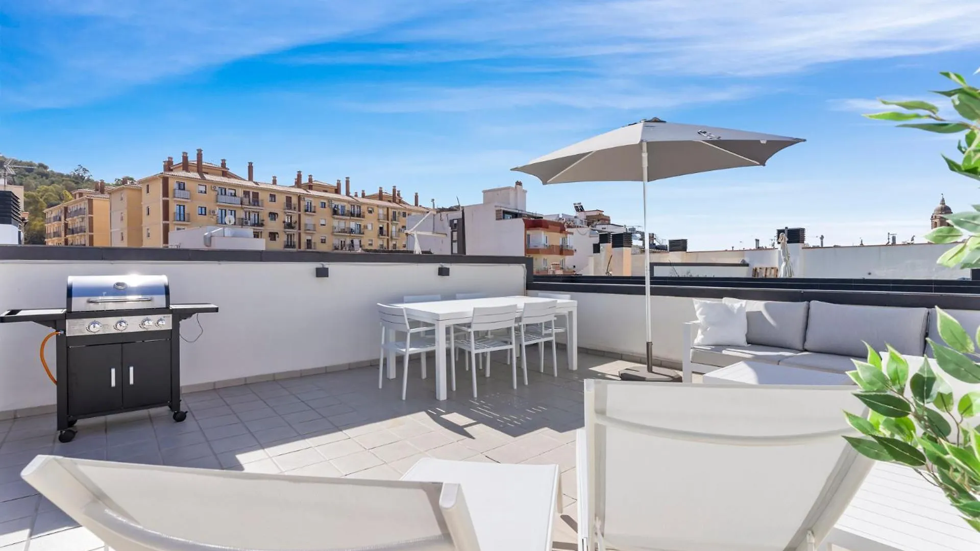 Malaga Unique Top Floor In Historic Center By Costarentals - Mal04