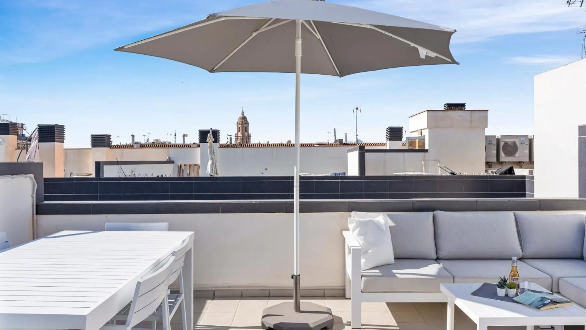 Malaga Unique Top Floor In Historic Center By Costarentals - Mal04
