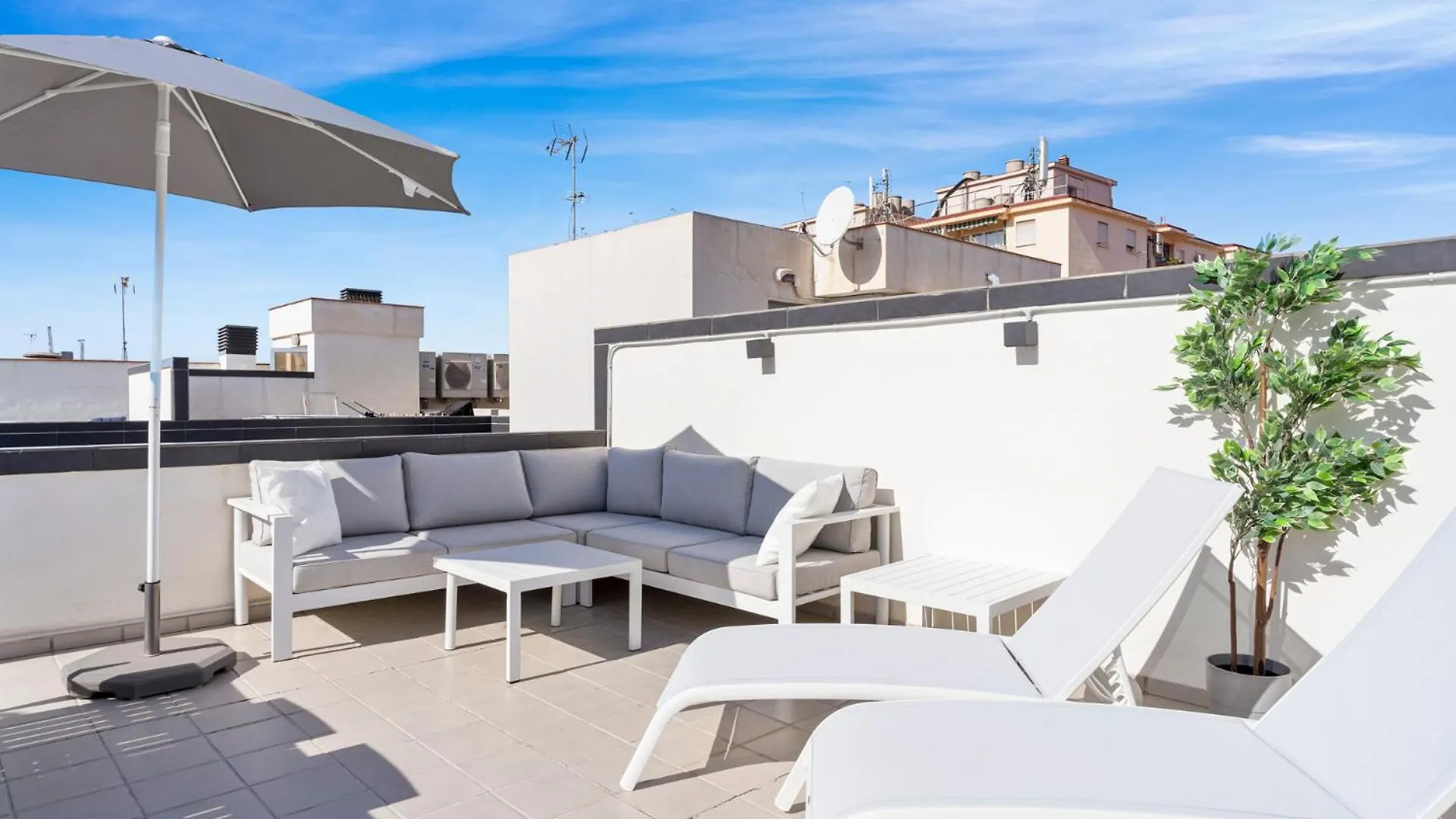 Apartment Malaga Unique Top Floor In Historic Center By Costarentals - Mal04